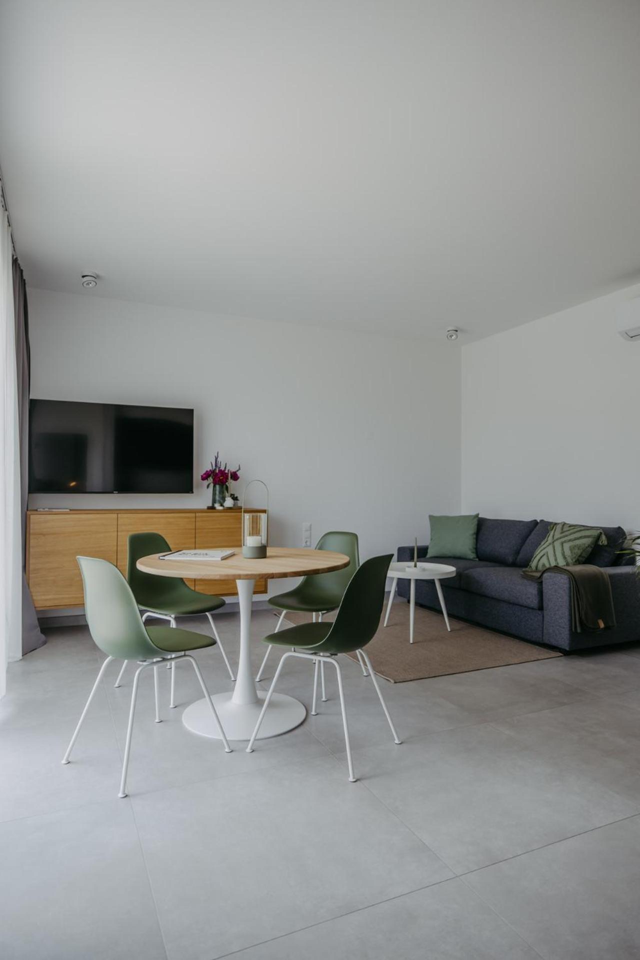 Studio 777 Apartments イルミッツ 部屋 写真